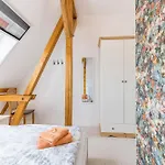 Ina Meta Apartment
